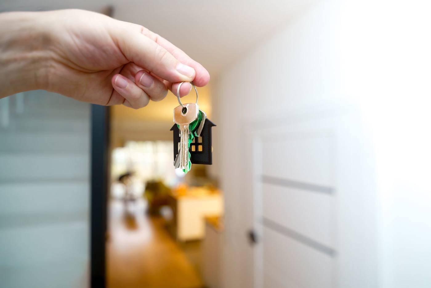 House keys closing