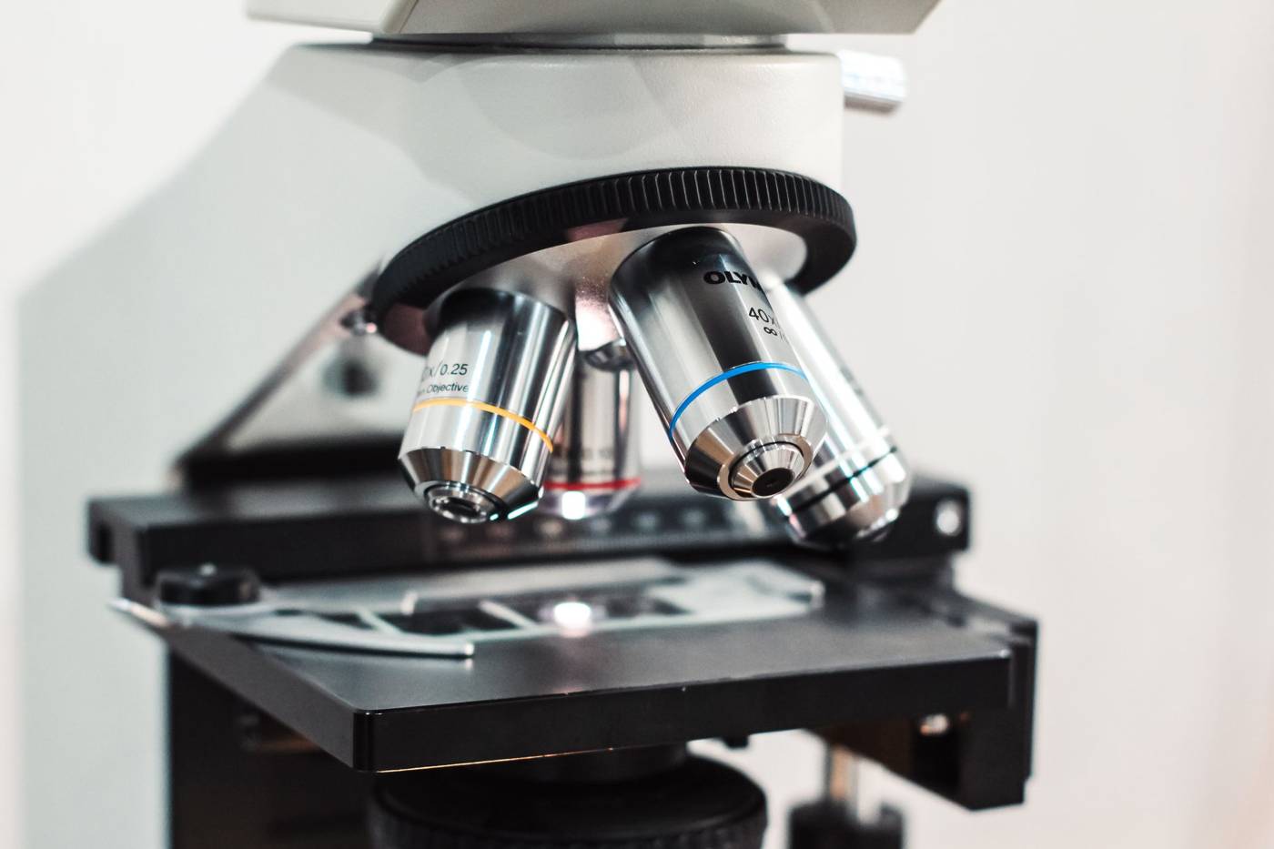 Micron (MU) Earnings Loom as AI Jitters Grip Market