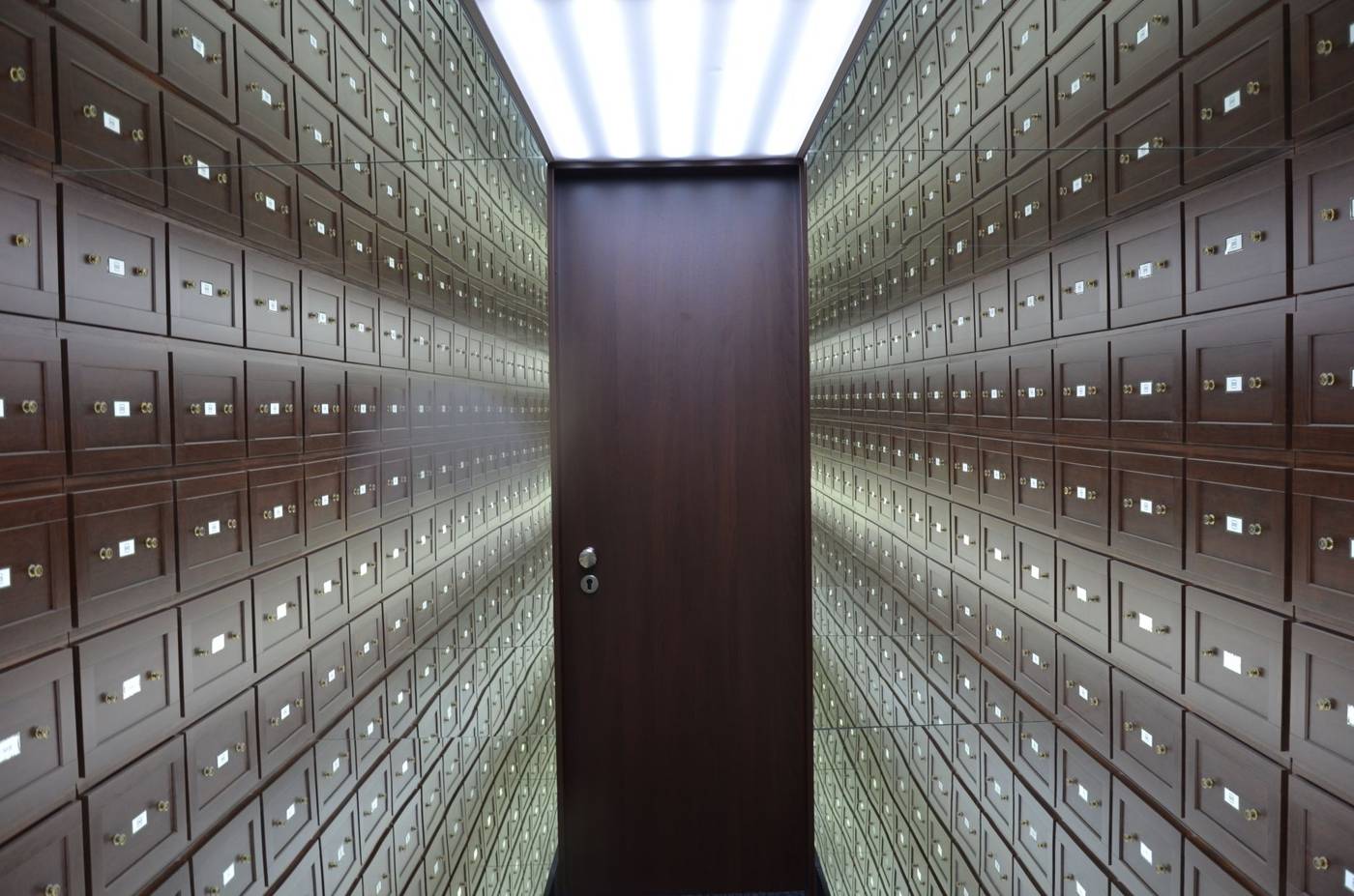 Silver bars vault storage