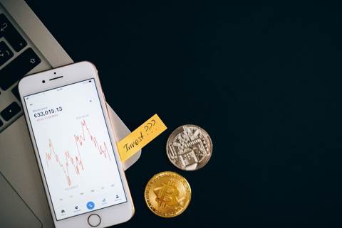 Silver Falls Below $60 for First Time Since December