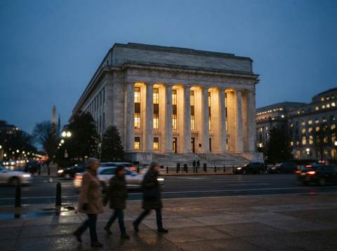 Supreme Court Shields Fed From Trump Interference